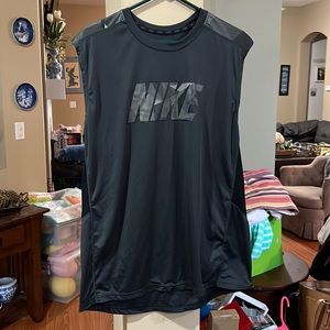 Mens Nike Dri fit sleeveless shirt